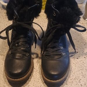 Catherine Malandrino Black Faux-Fur Lace-Up Winter Boots